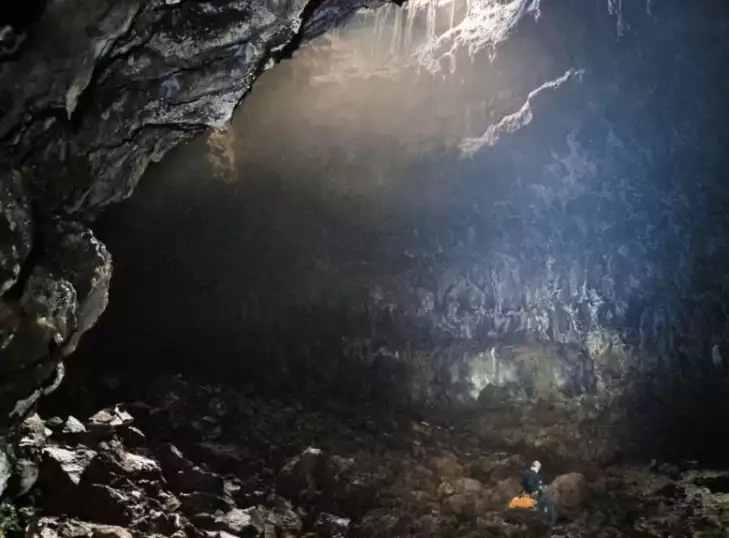 Hang núi lửa P10 (Hang Dơi)