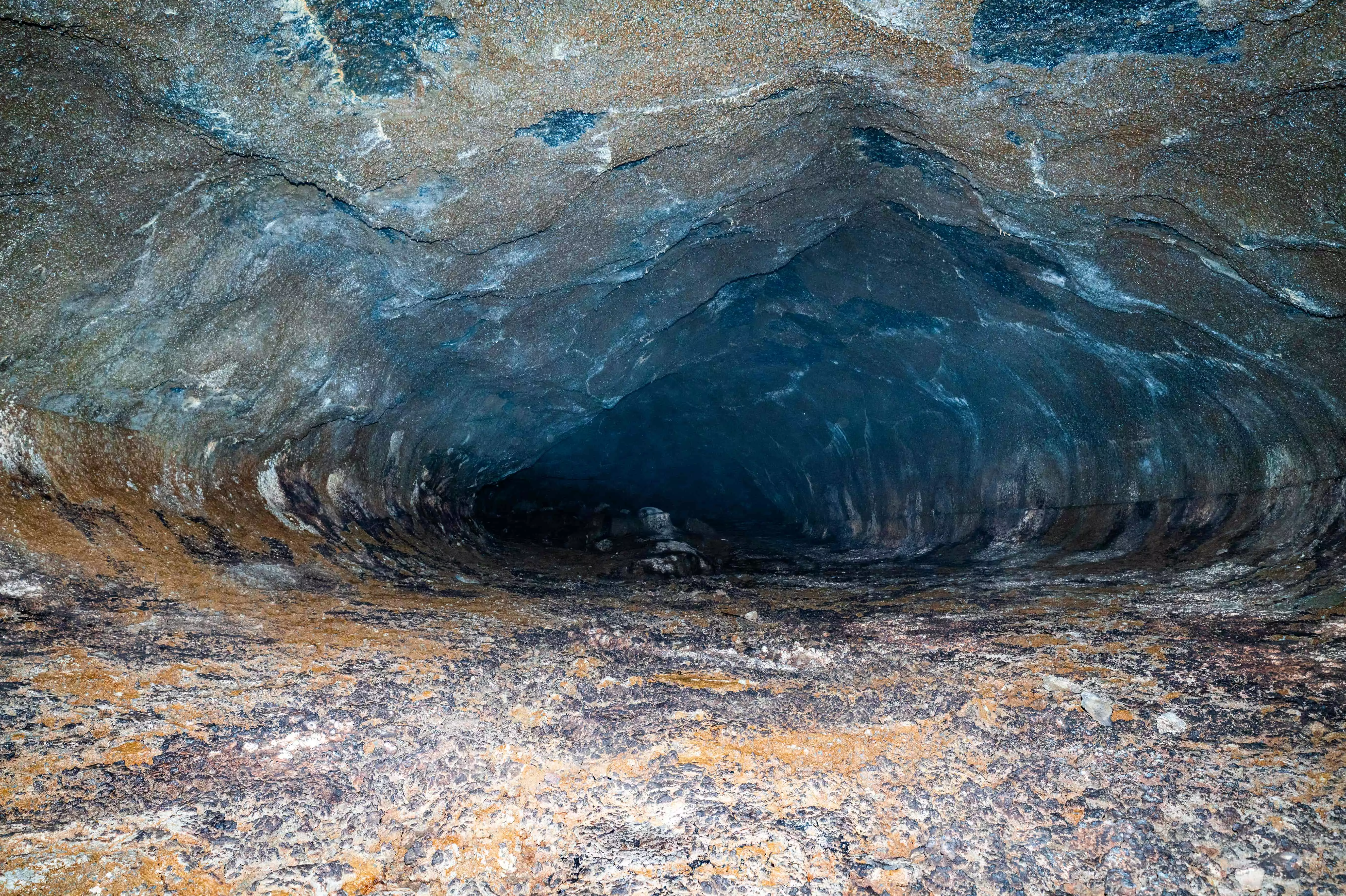 Hang núi lửa P1+P2 ( Hang Dơi )