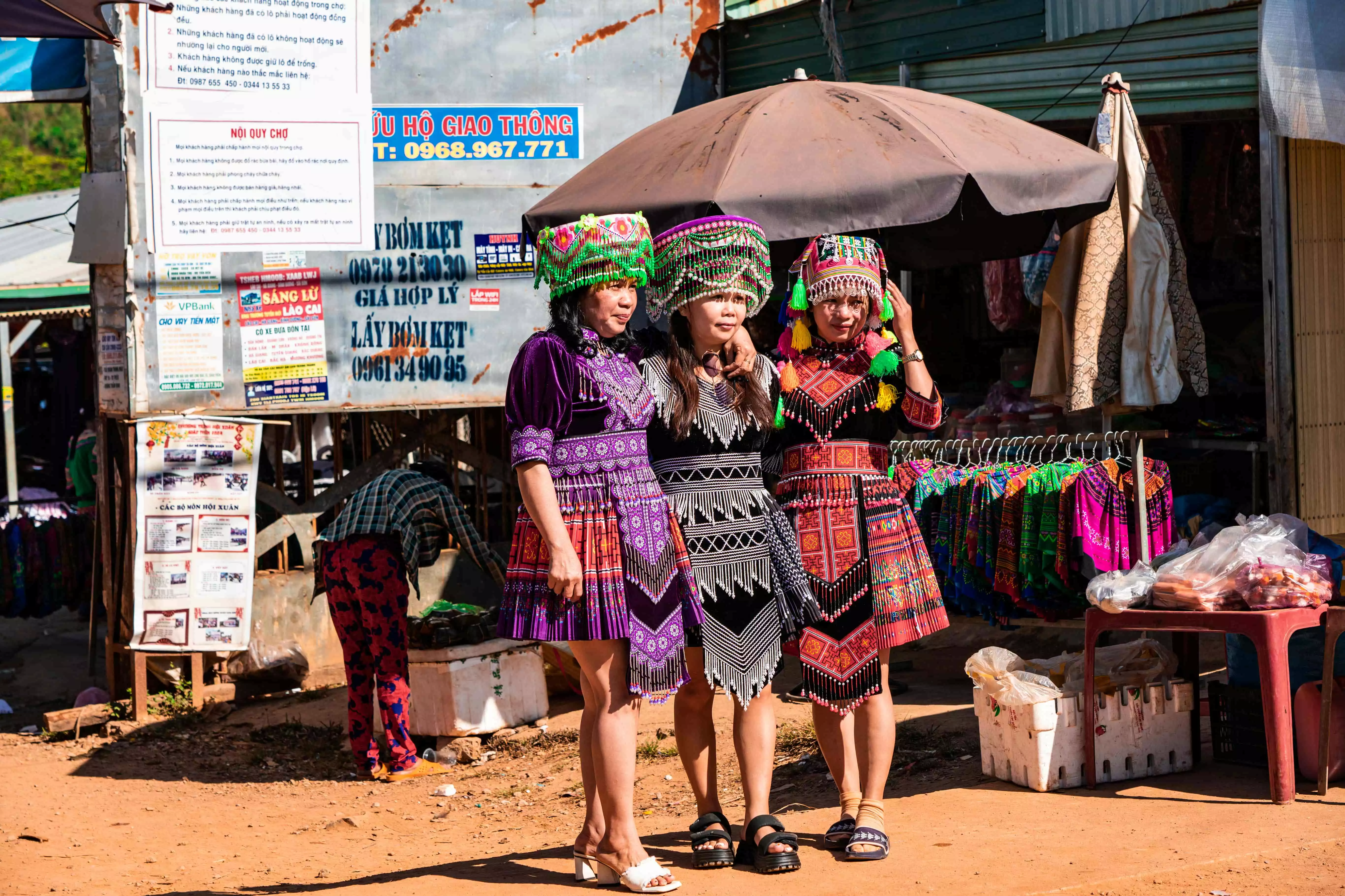 Chợ phiên của dân tộc HMông