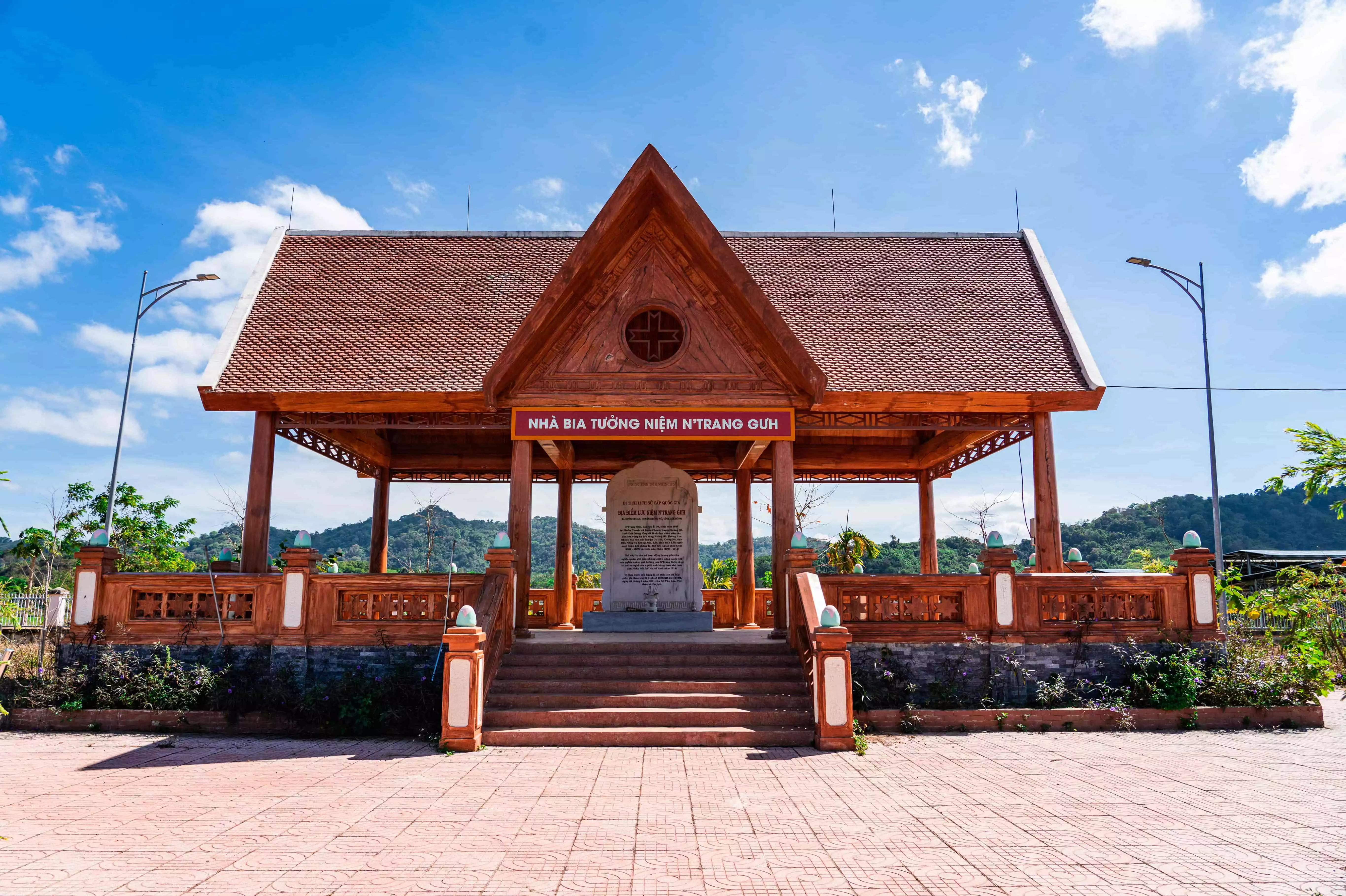 Di tích lịch sử lưu niệm N’Trang Gưh